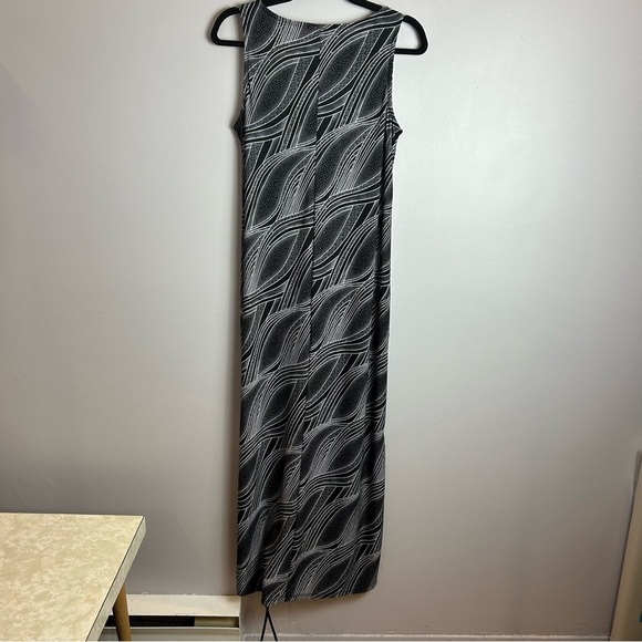 2 Dye 4 Sleeveless Black and White Maxi Dress Size Medium - Picture 7 of 13